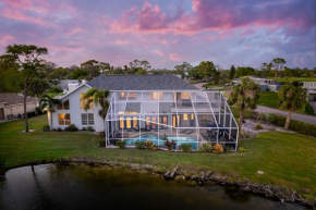 Relax & Play Luxe 3 BR Escape w Pool & Games
